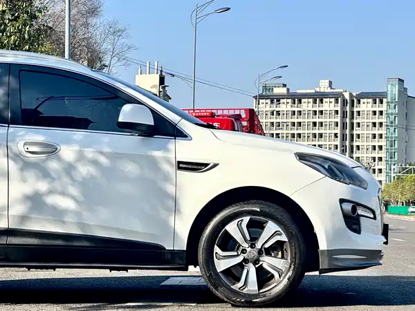 Luxgen Da7 SUV 2016
