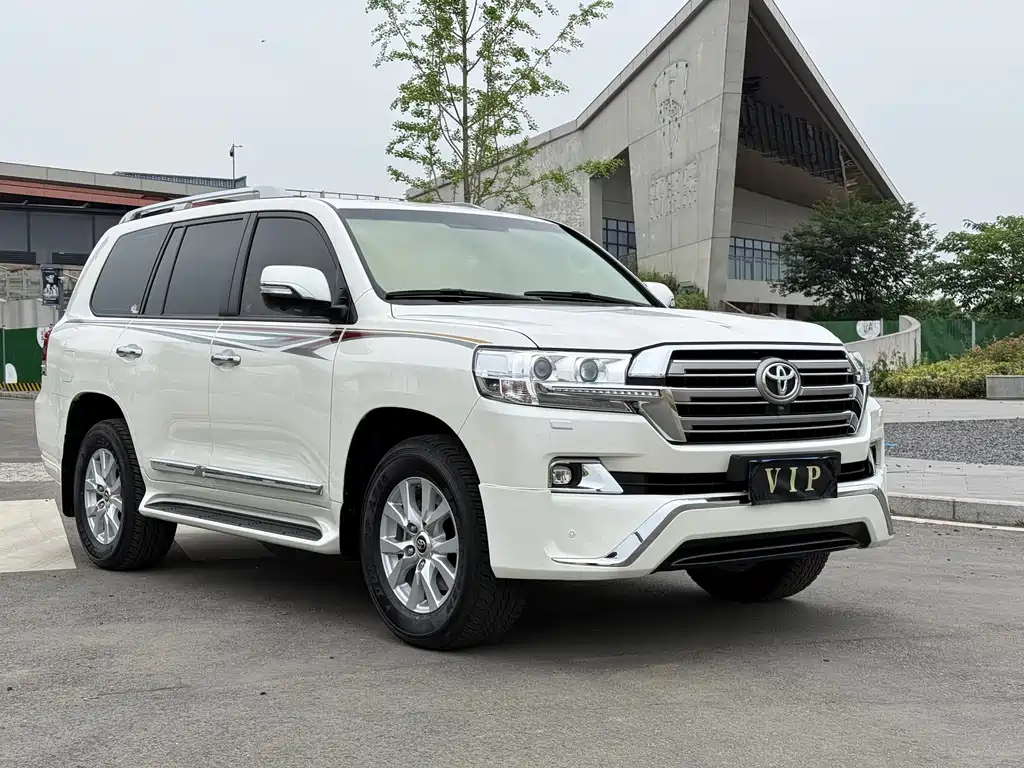 Toyota Land Cruiser 2018 — фото 3