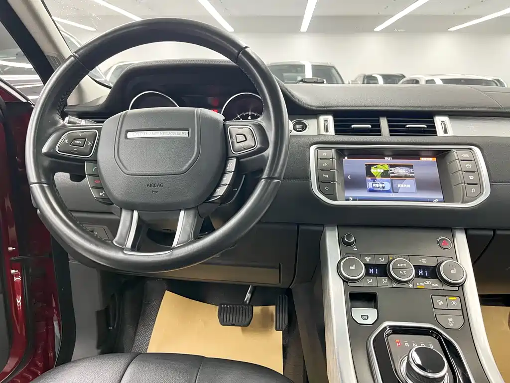 Land Rover Evoque 2017 — фото 10