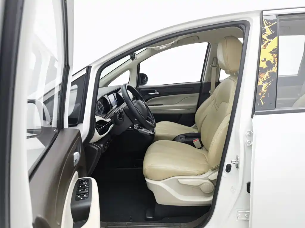 GAC Trumpchi M6 2020 — фото 10