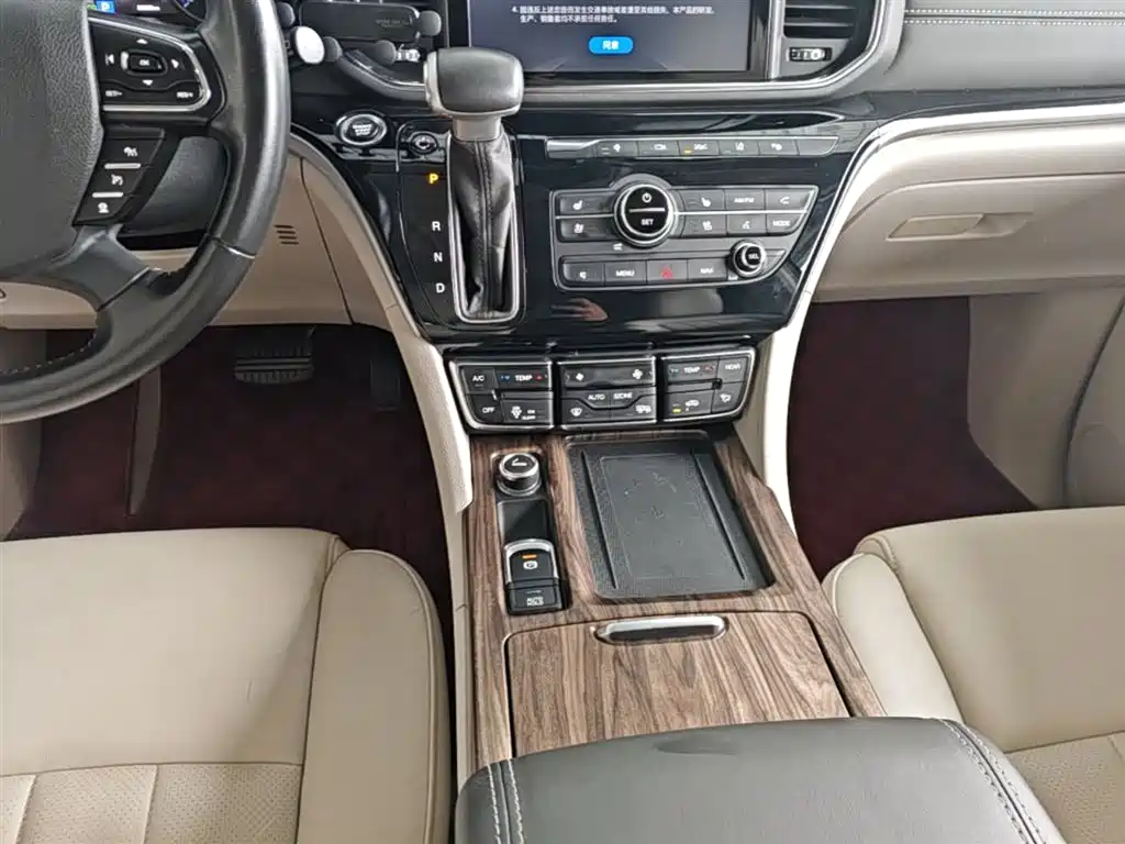 GAC Motor Trumpchi M8 2018 — фото 14