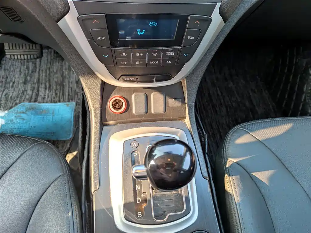 GAC Motor Trumpchi GS5 2013 — фото 14