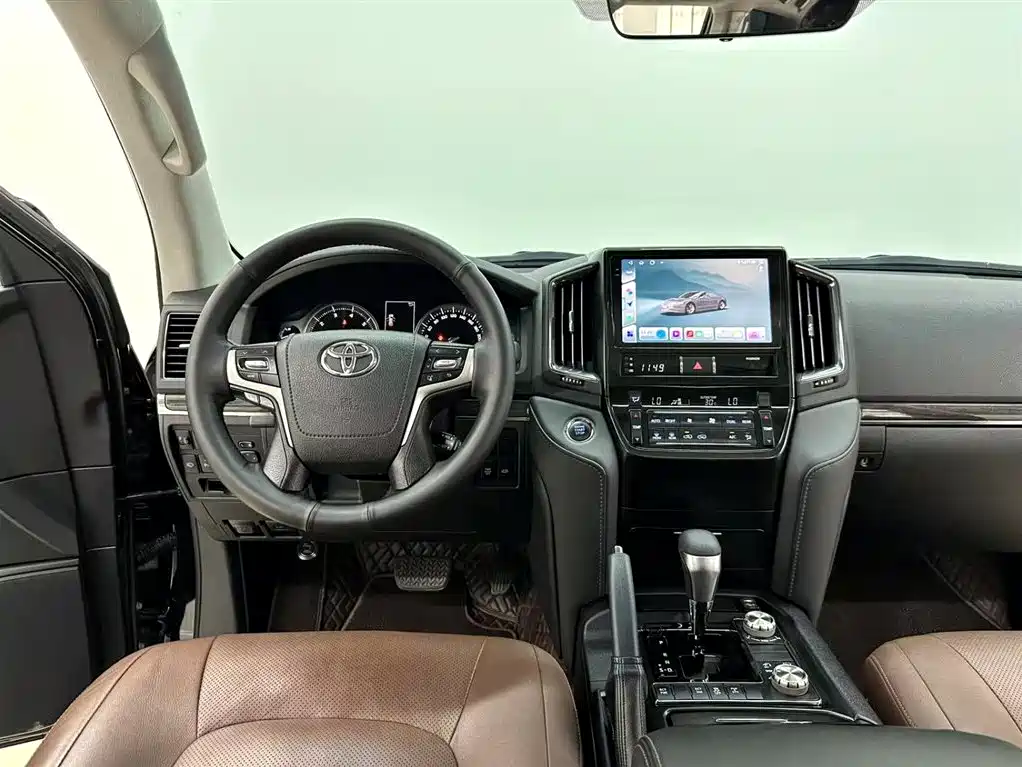 Toyota Land Cruiser 2020 — фото 12