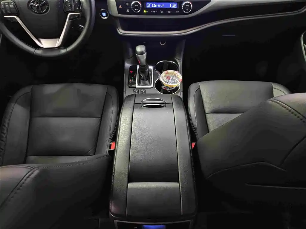 Toyota Highlander 2019 — фото 13