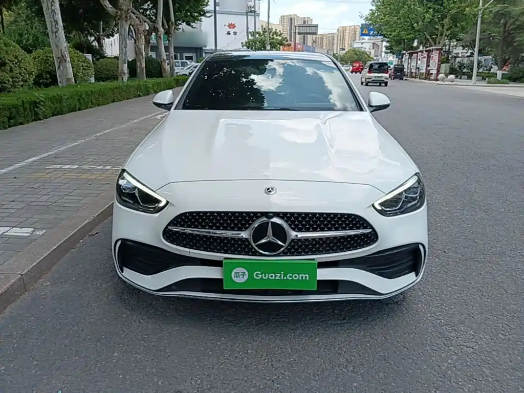 Mercedes-Benz C-Class 2024
