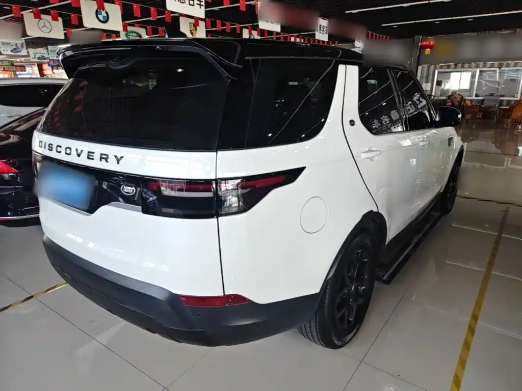 Land Rover Discovery 2017 — фото 7