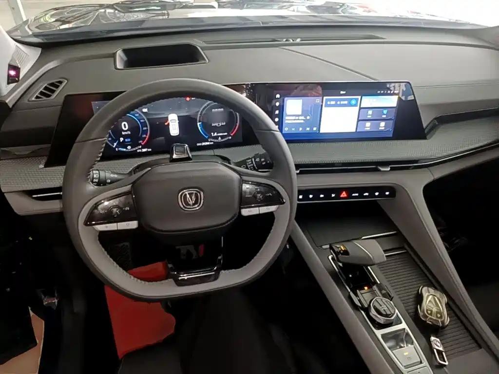 Changan CS75PLUS 2022 — фото 10