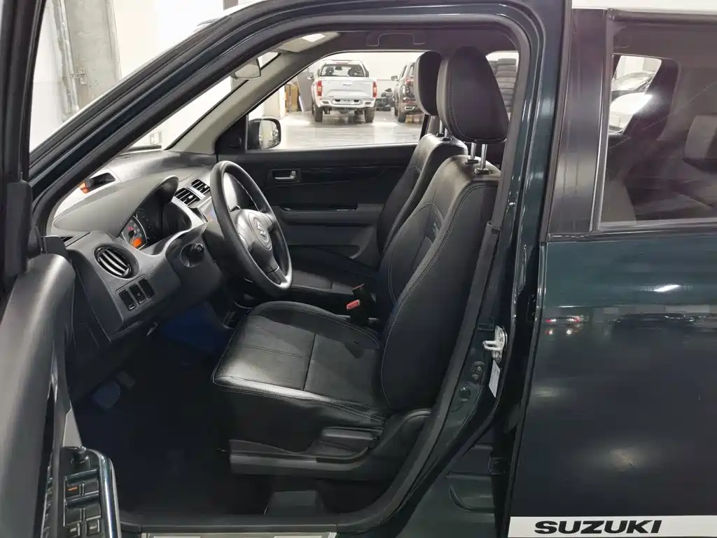 Suzuki Swift 2017 — фото 10