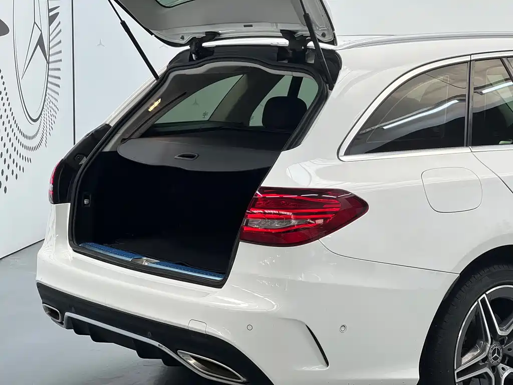 Mercedes-Benz C-Class 2019