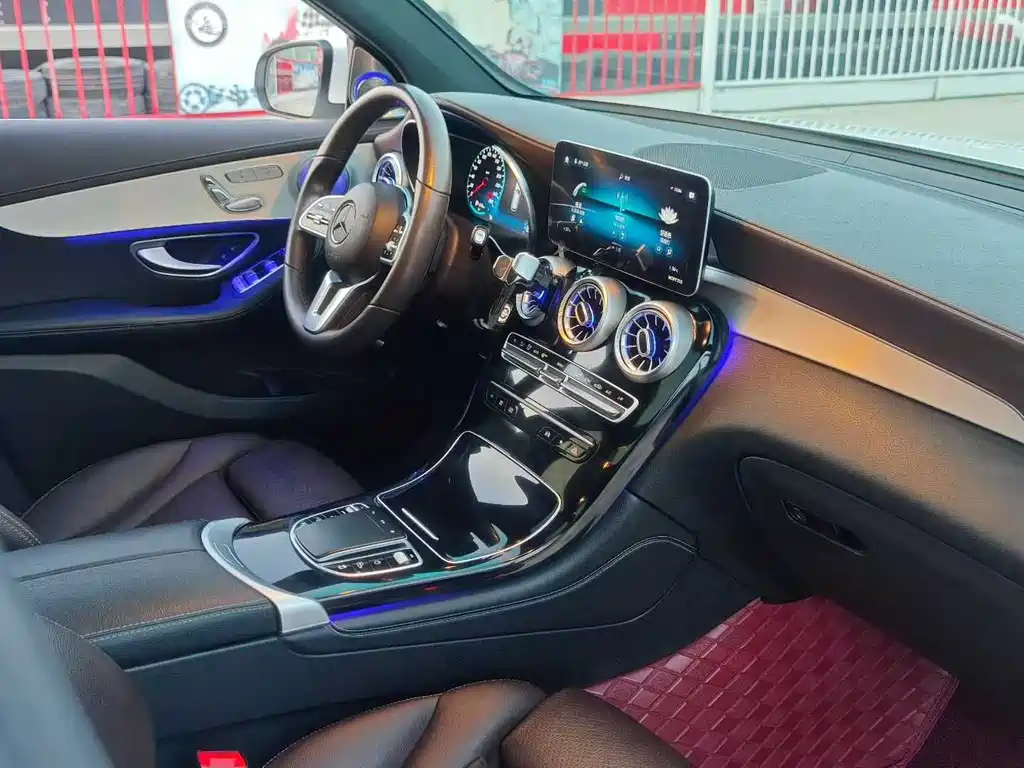 Mercedes-Benz GLC 2021