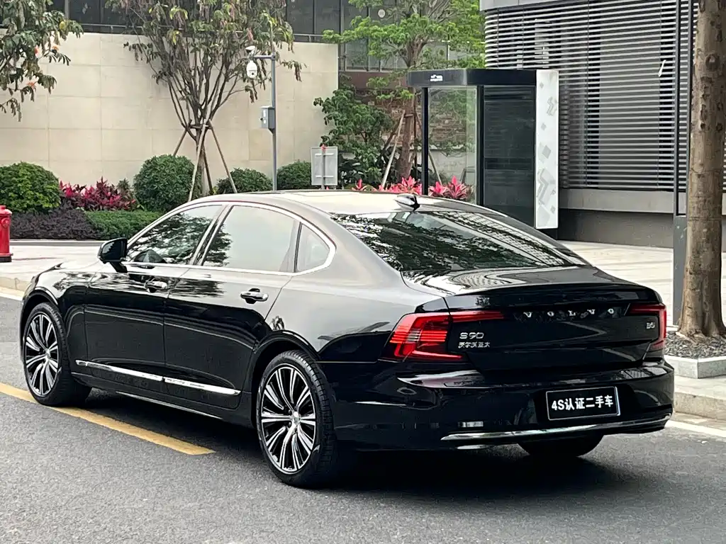 Volvo S90 2022 — фото 4
