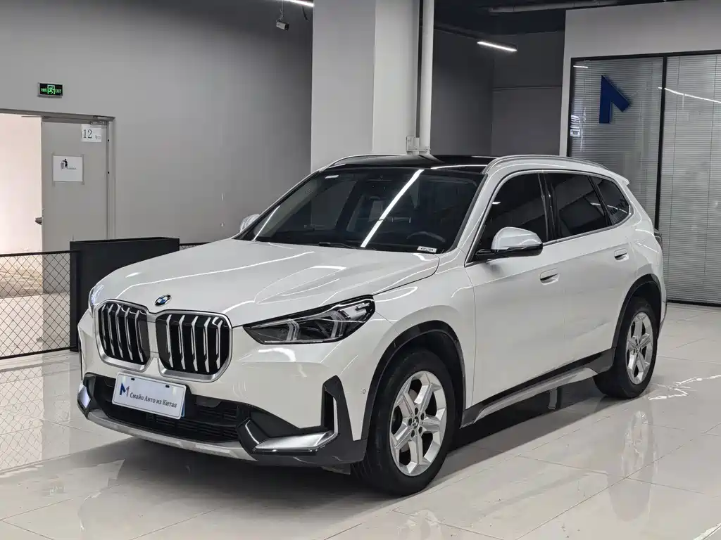 BMW X1 2023 — фото 1