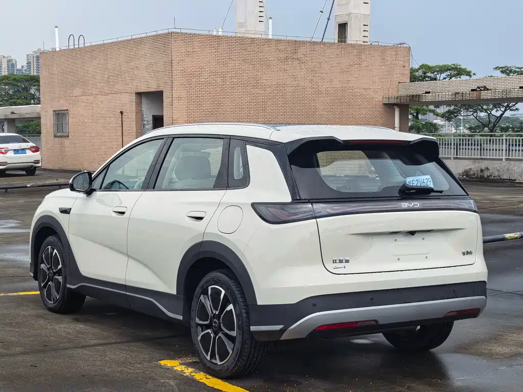 BYD Sealion 05 DM-i 2026 — фото 3