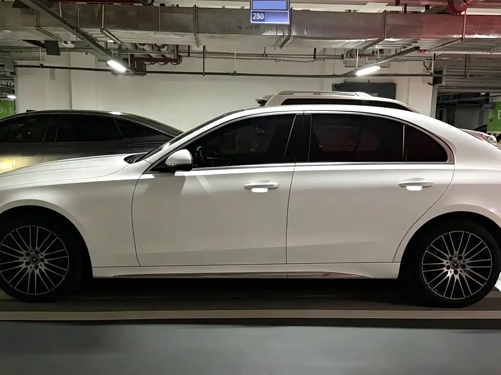 Mercedes-Benz C-Class 2023