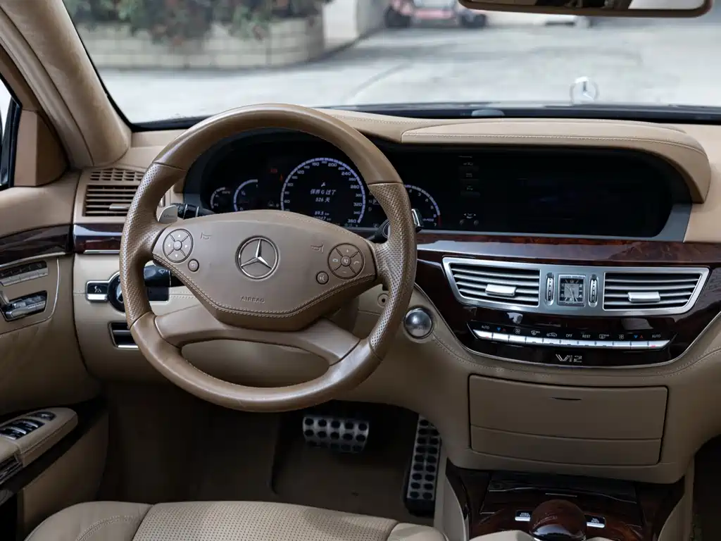 Mercedes-Benz S-Class AMG 2011 — фото 11