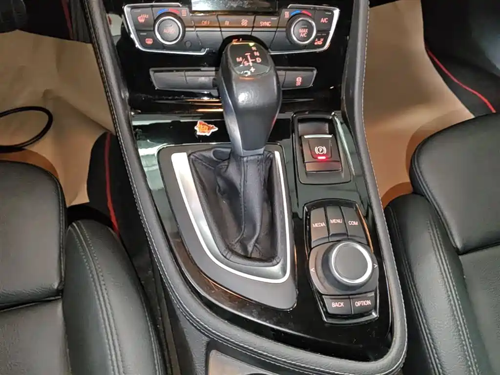 BMW 2 Series Active Tourer 2018 — фото 14