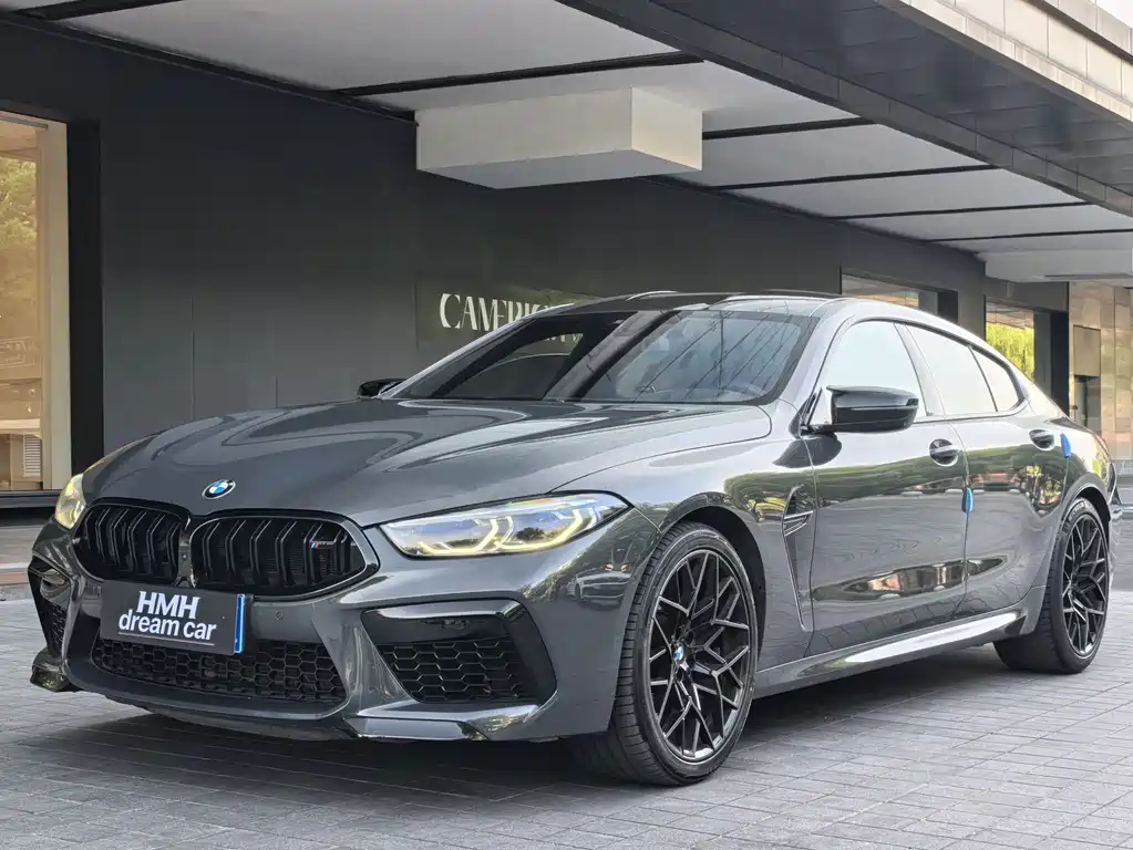 BMW M8 2021 — фото 1