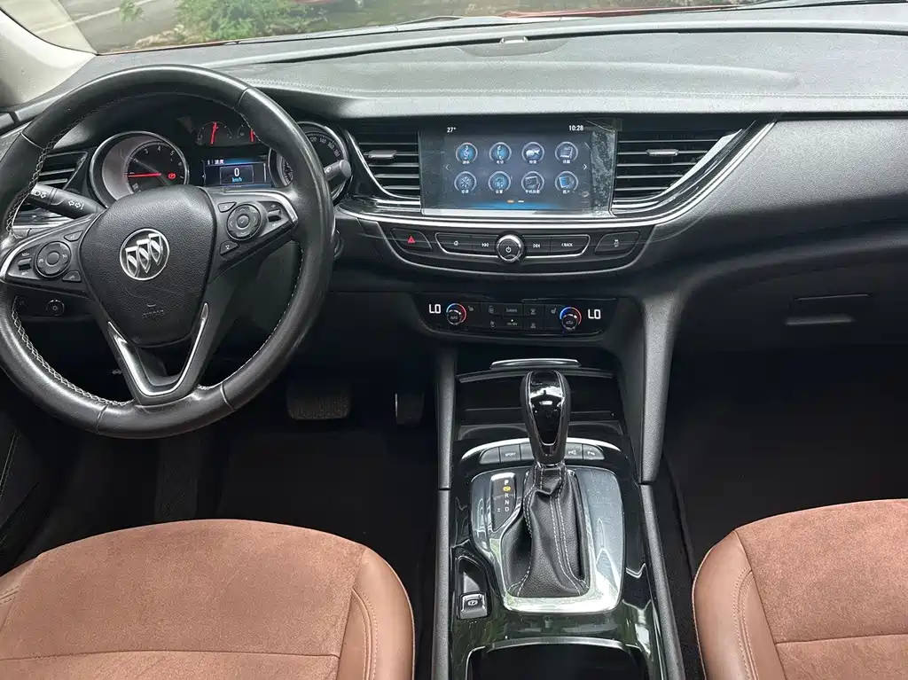 Buick Regal 2017 — фото 10