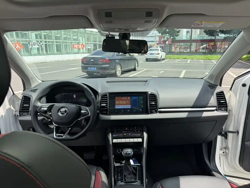 Skoda Karoq 2022 — фото 17
