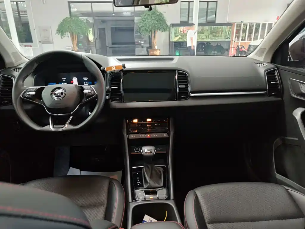 Skoda Karoq 2023 — фото 15