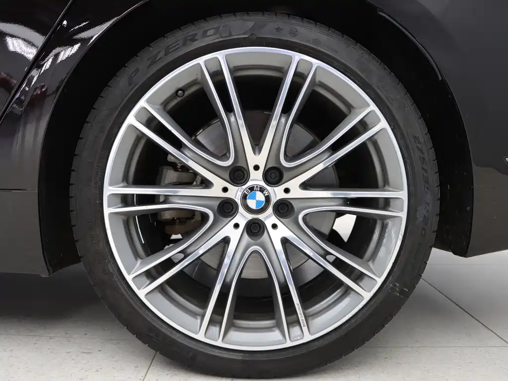 BMW 7 Series 2019 — фото 10