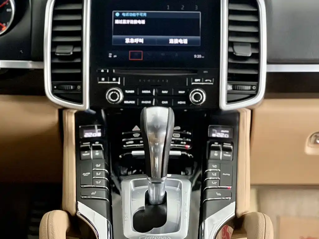 Porsche Cayenne 2017 — фото 12