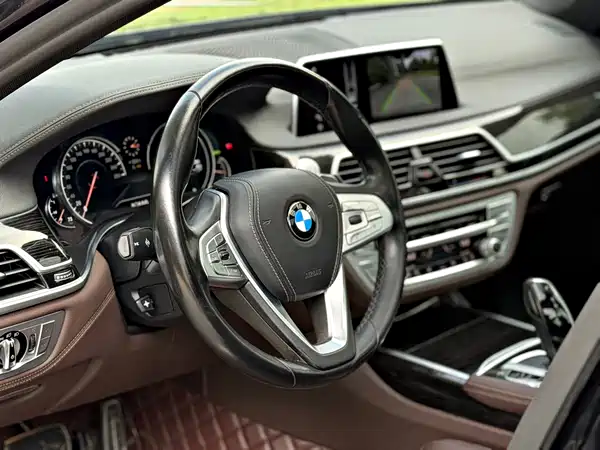 BMW 7 Series 2017