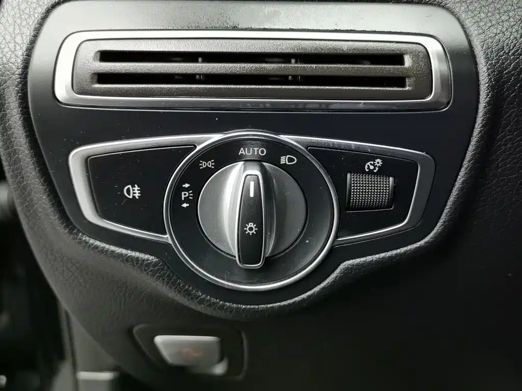 Mercedes-Benz GLC 2020 — фото 21