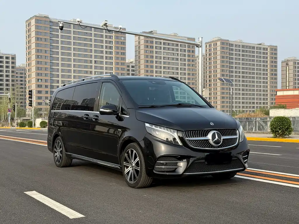 Mercedes-Benz V-Class 2023 — фото 3
