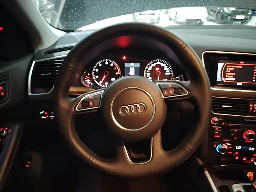 Audi Q5 2018 — фото 11