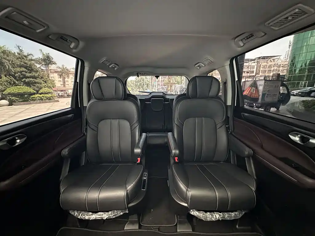 GAC Motor Trumpchi M6 2025 — фото 14