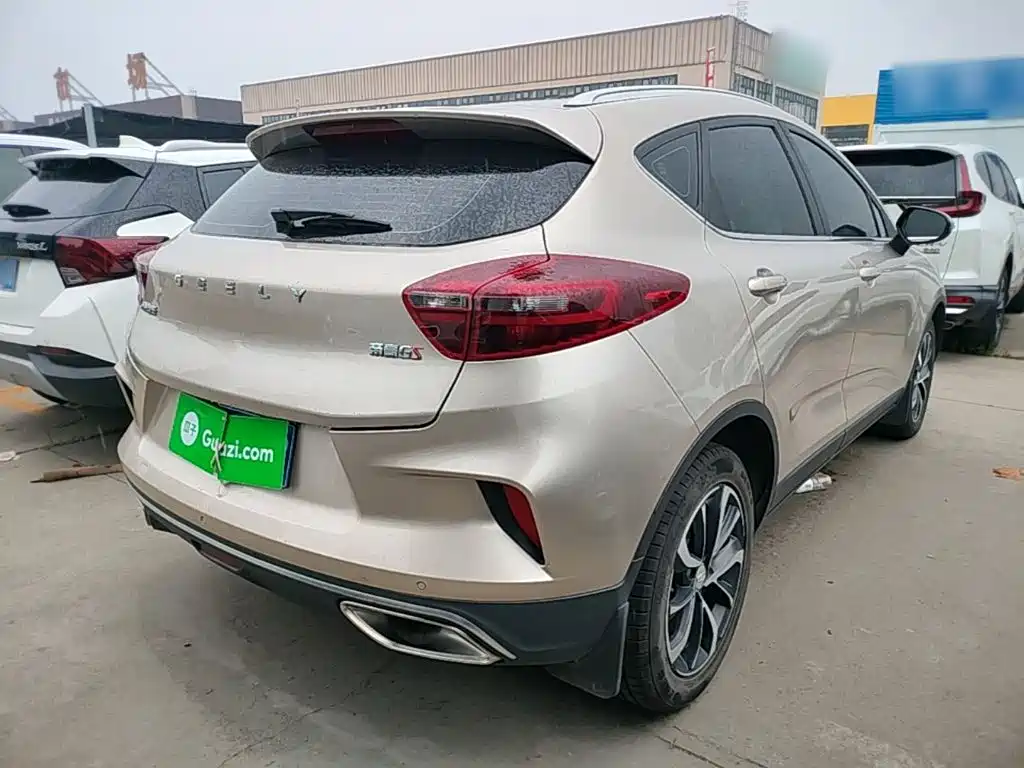 Geely Emgrand GS 2021