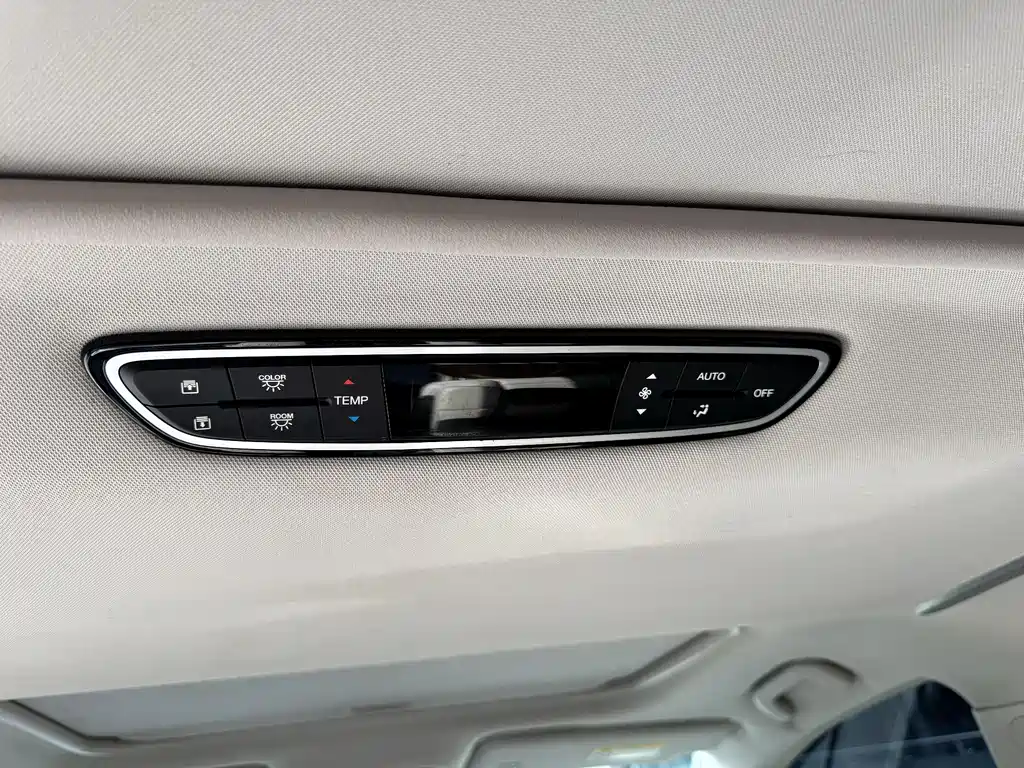 GAC Motor Trumpchi M8 2018 — фото 23