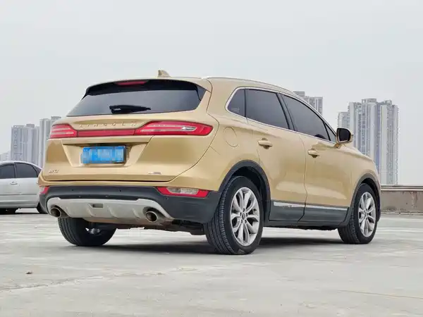 Lincoln MKC 2015