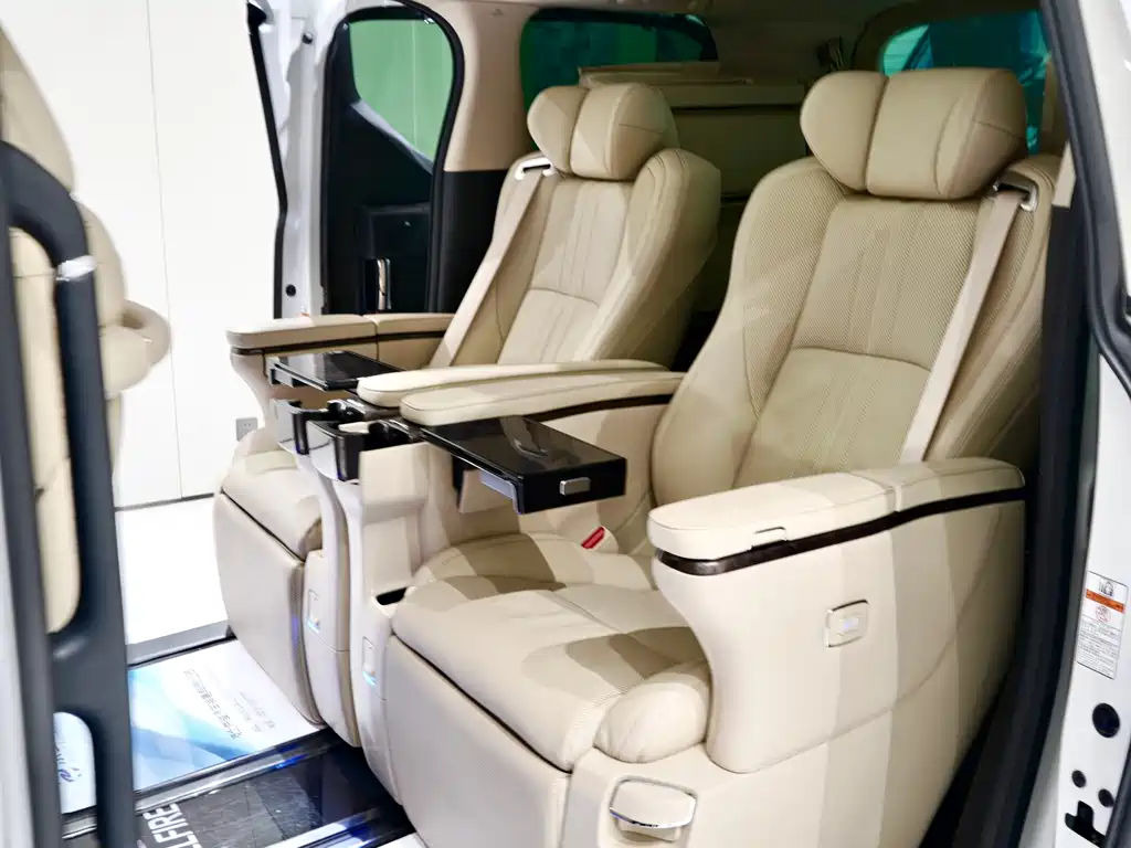 Toyota Vellfire 2021 — фото 11