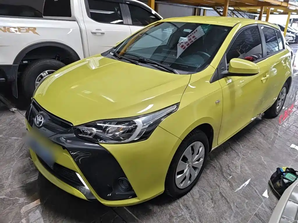 Toyota Yaris L 2020 — фото 1