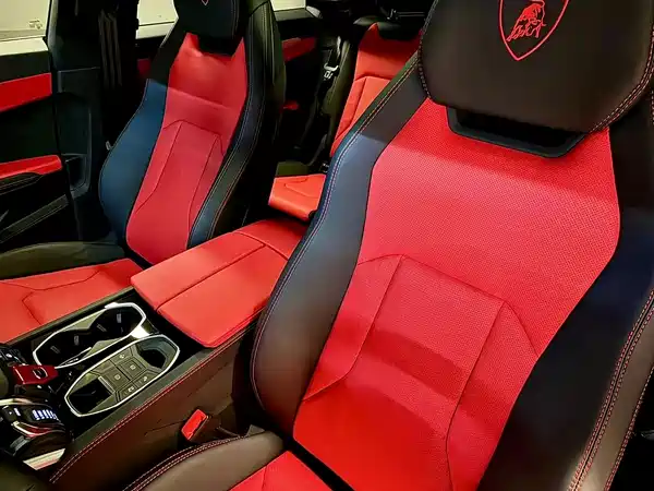 Lamborghini Urus 2021