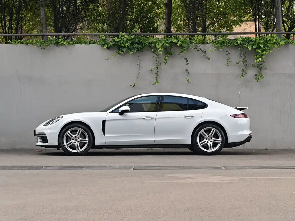 Porsche Panamera 2021 — фото 24