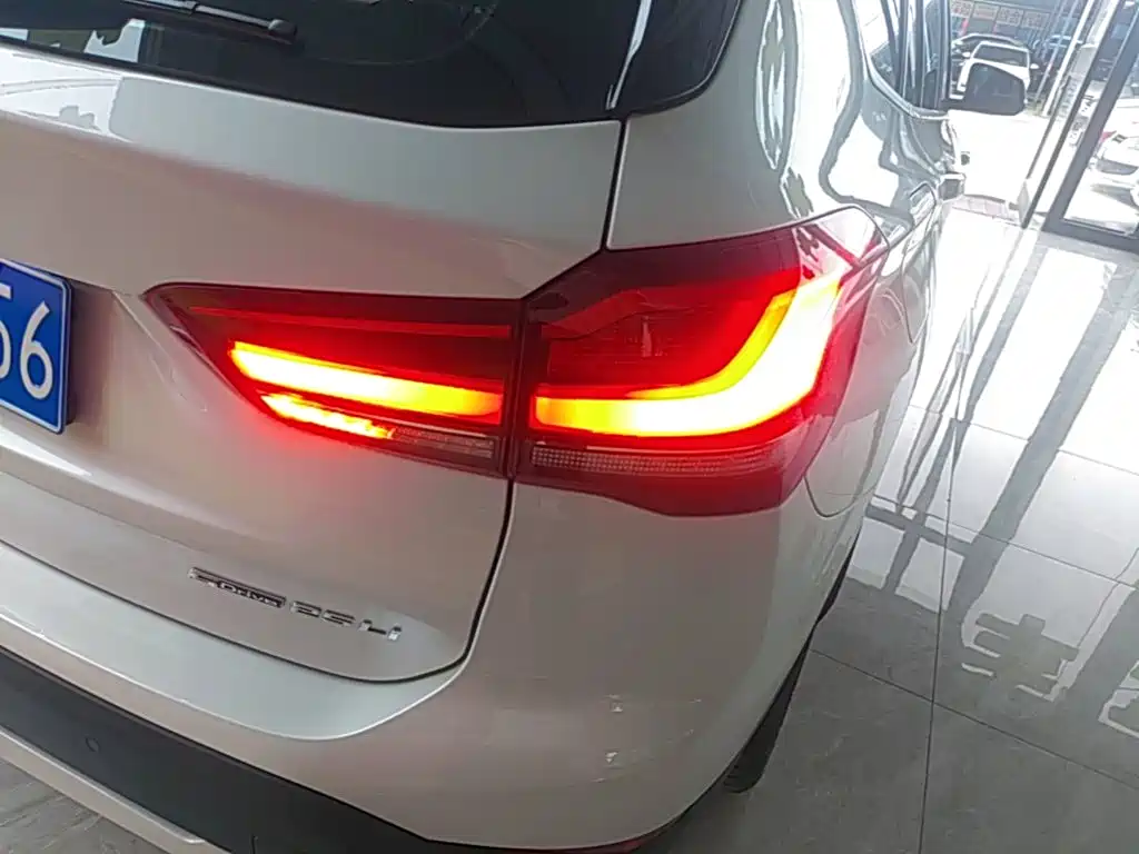 BMW X1 2023 — фото 8