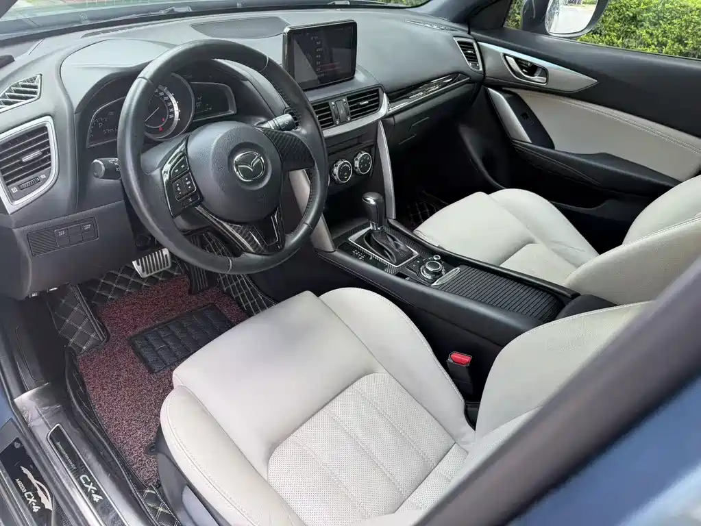 Mazda CX-4 2016 — фото 11