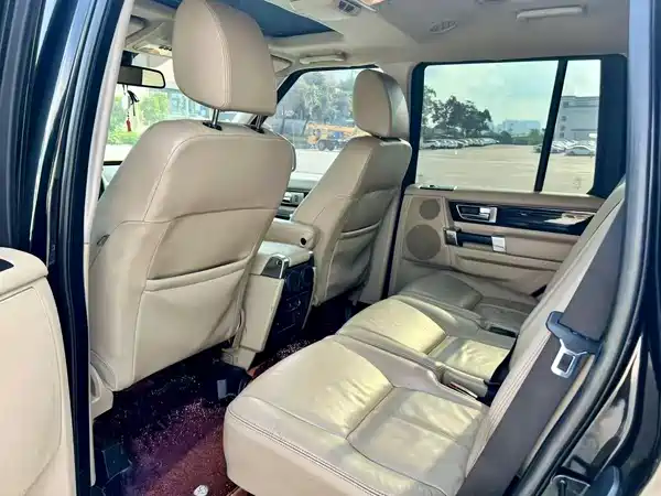 Land Rover Discovery 2010