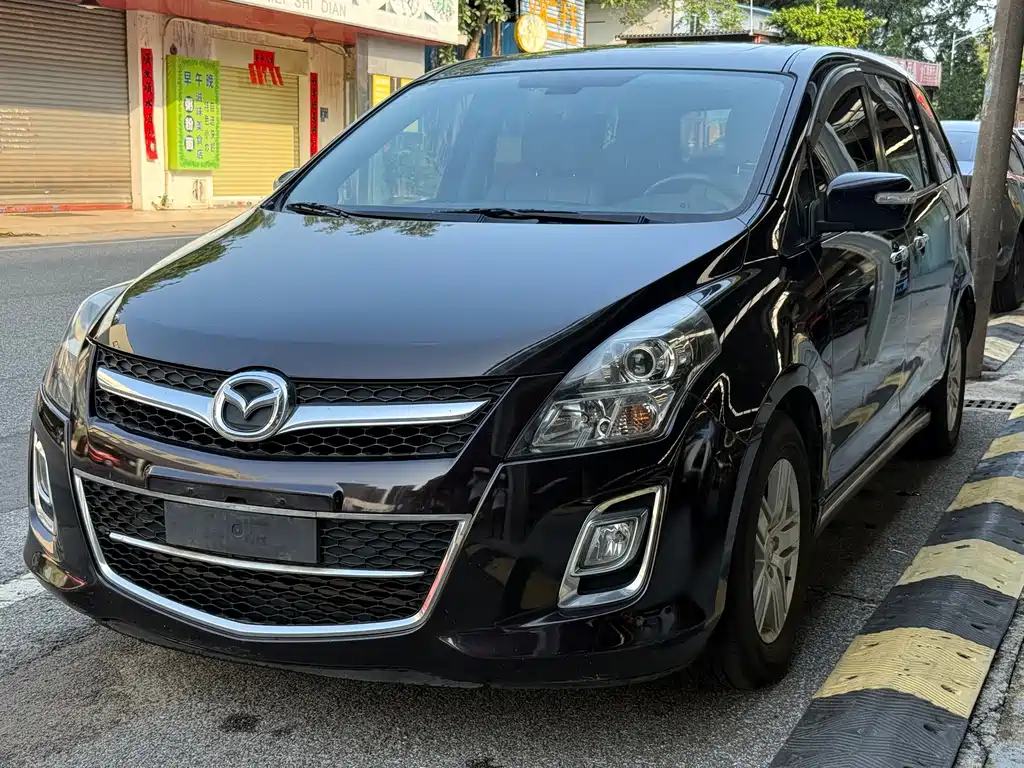 Mazda 8 2012