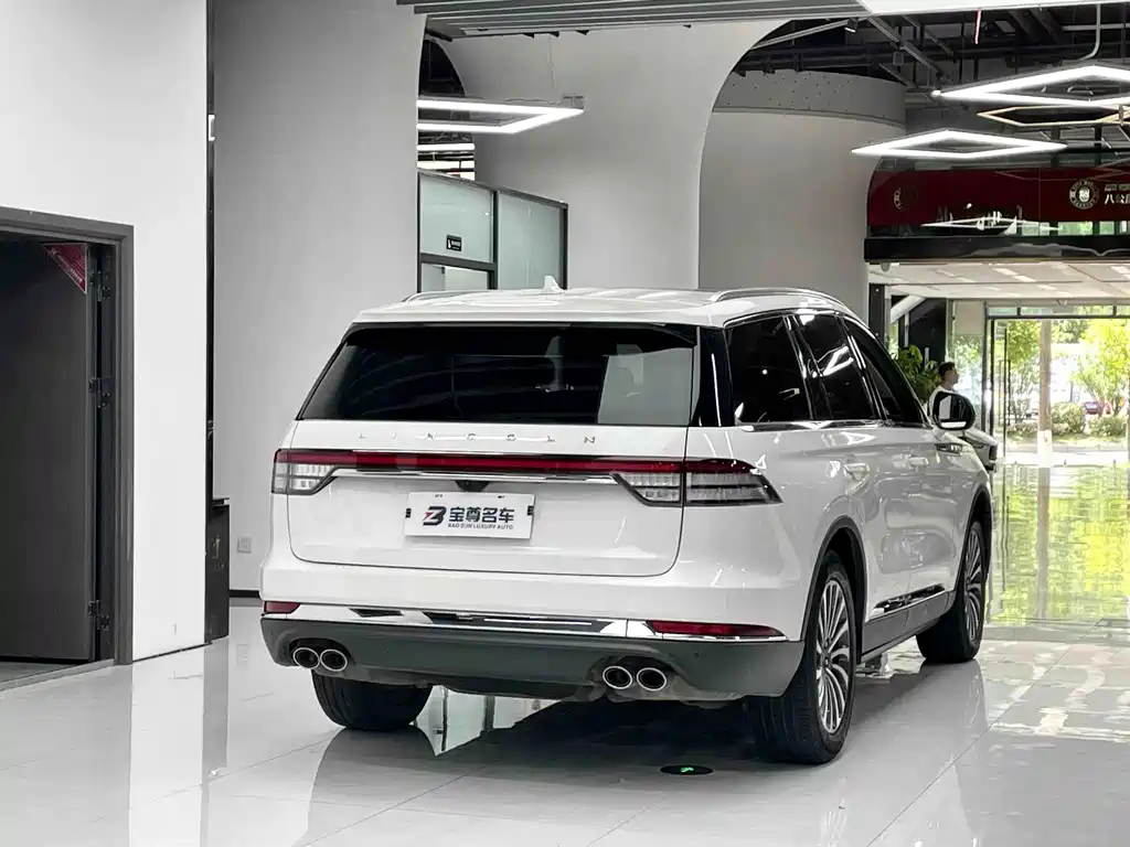 Lincoln Aviator 2020 — фото 12