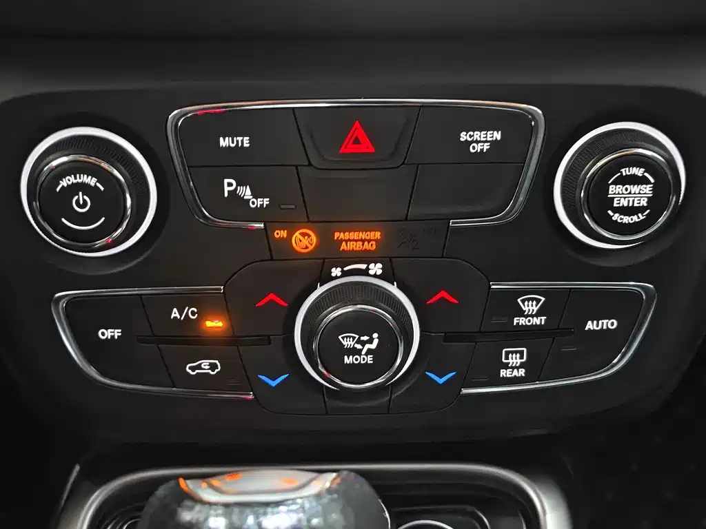 Jeep Compass 2017 — фото 19