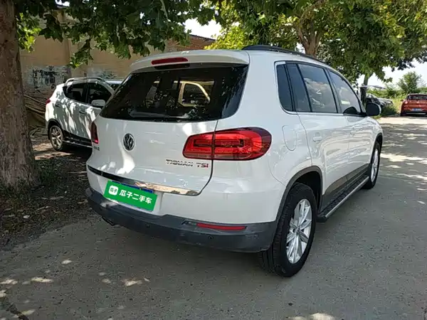 Volkswagen Tiguan 2015