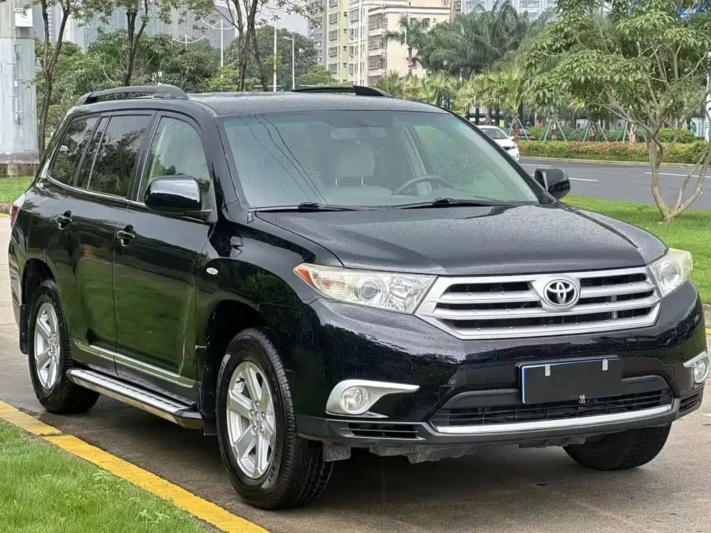 Toyota Highlander 2012 — фото 3