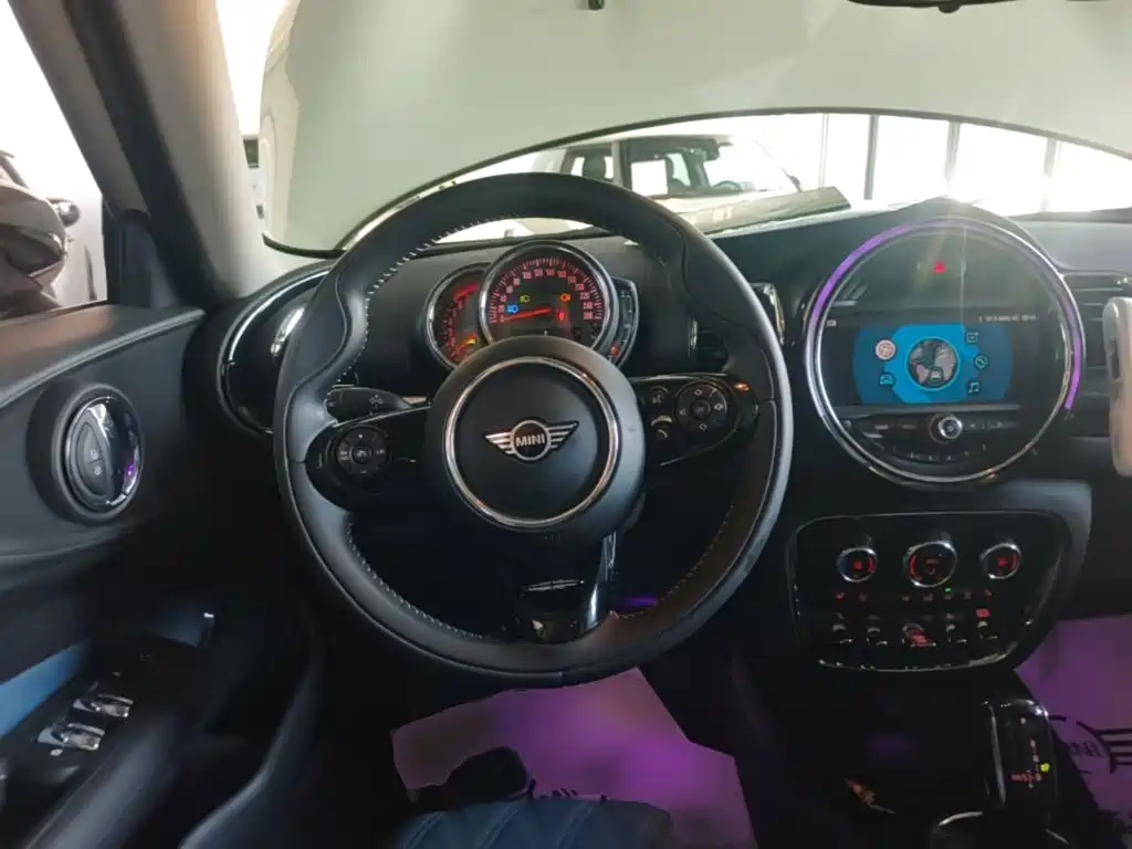 MINI Clubman 2020 — фото 11