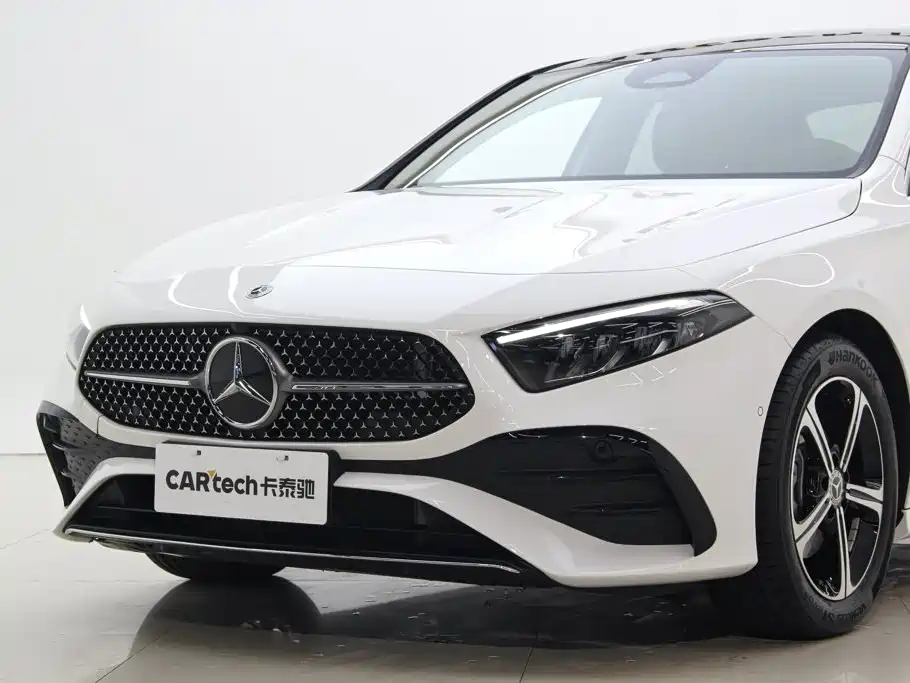Mercedes-Benz A-Class 2024 — фото 10