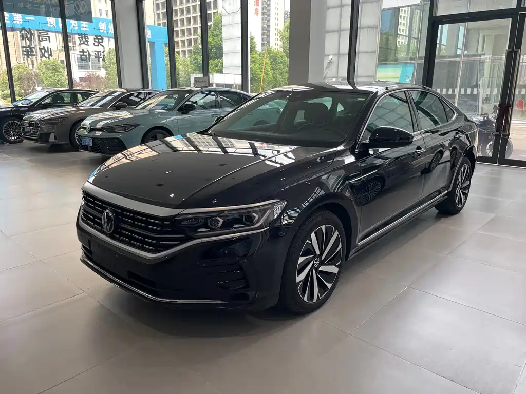 Volkswagen Passat 2025