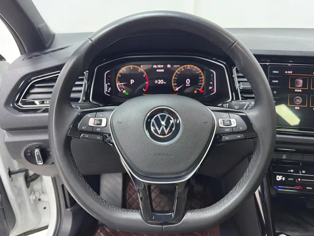 Volkswagen T-Roc 2022 — фото 17